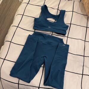 SOLD // SET Active FormCloud Rep Bra & Leggings Agave Size M